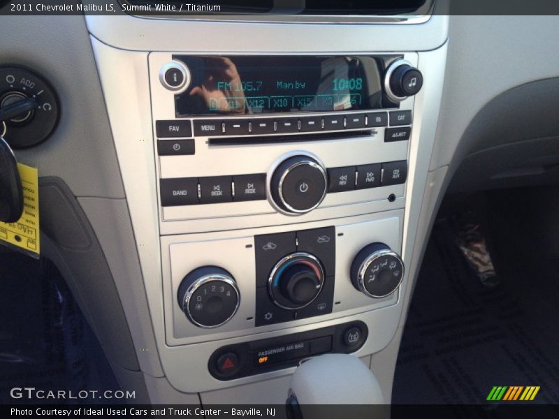 Summit White / Titanium 2011 Chevrolet Malibu LS