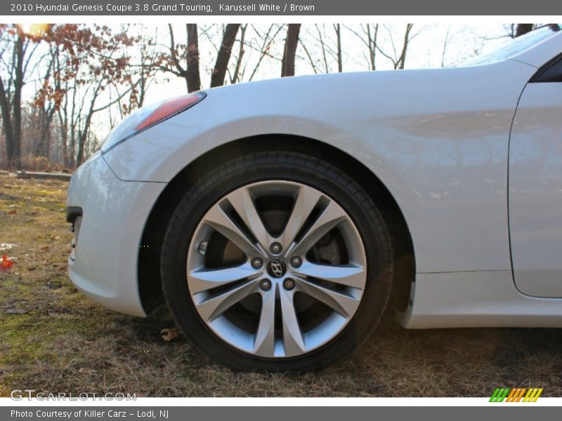 Karussell White / Brown 2010 Hyundai Genesis Coupe 3.8 Grand Touring