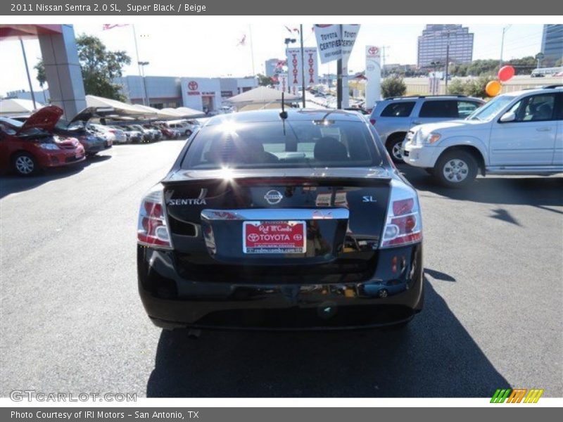 Super Black / Beige 2011 Nissan Sentra 2.0 SL