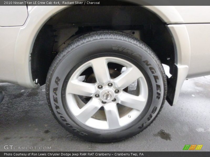 Radiant Silver / Charcoal 2010 Nissan Titan LE Crew Cab 4x4