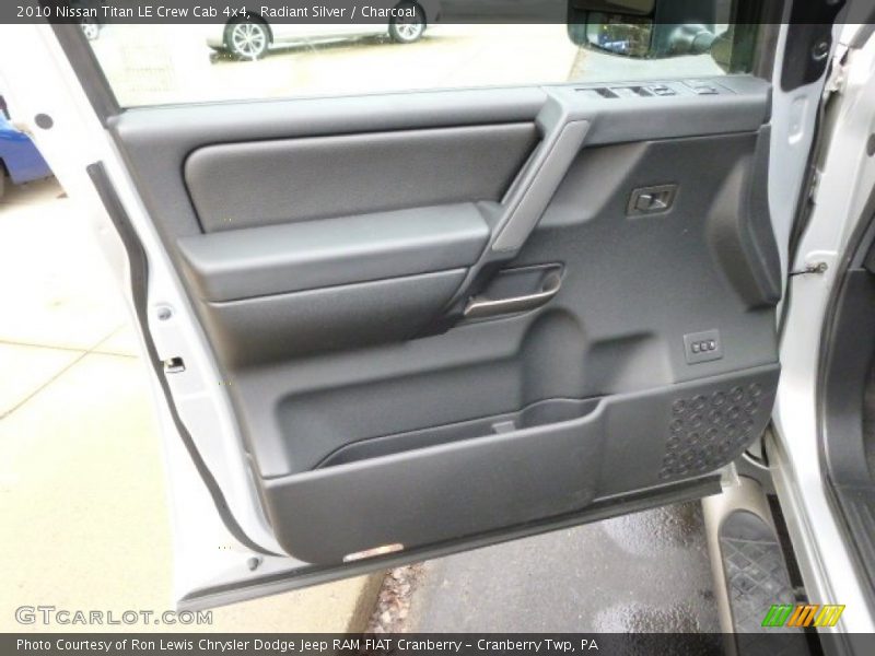 Radiant Silver / Charcoal 2010 Nissan Titan LE Crew Cab 4x4