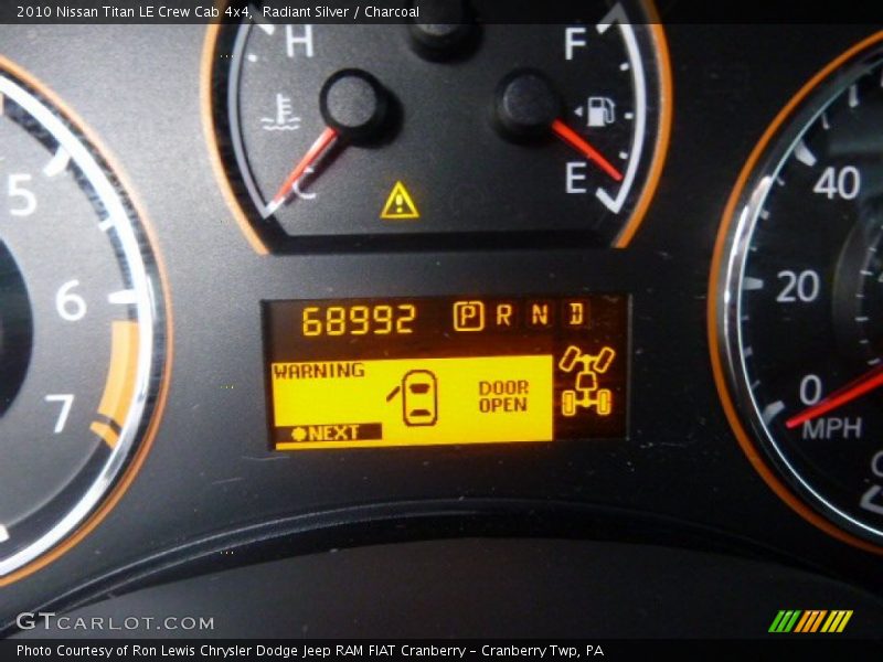Radiant Silver / Charcoal 2010 Nissan Titan LE Crew Cab 4x4