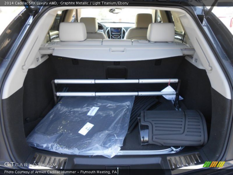 Graphite Metallic / Light Titanium/Ebony 2014 Cadillac SRX Luxury AWD
