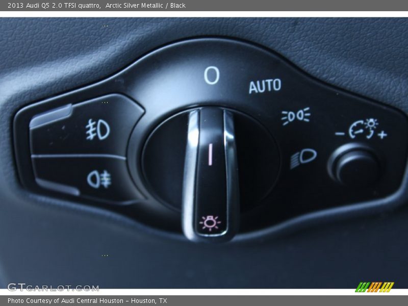 Arctic Silver Metallic / Black 2013 Audi Q5 2.0 TFSI quattro
