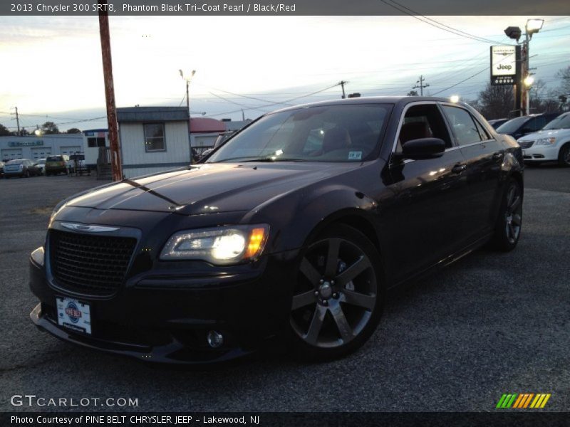 Phantom Black Tri-Coat Pearl / Black/Red 2013 Chrysler 300 SRT8