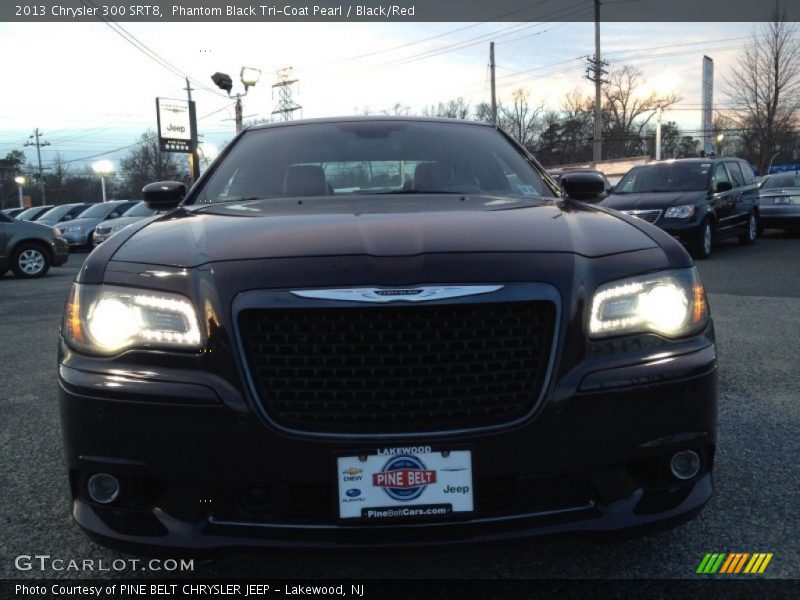 Phantom Black Tri-Coat Pearl / Black/Red 2013 Chrysler 300 SRT8