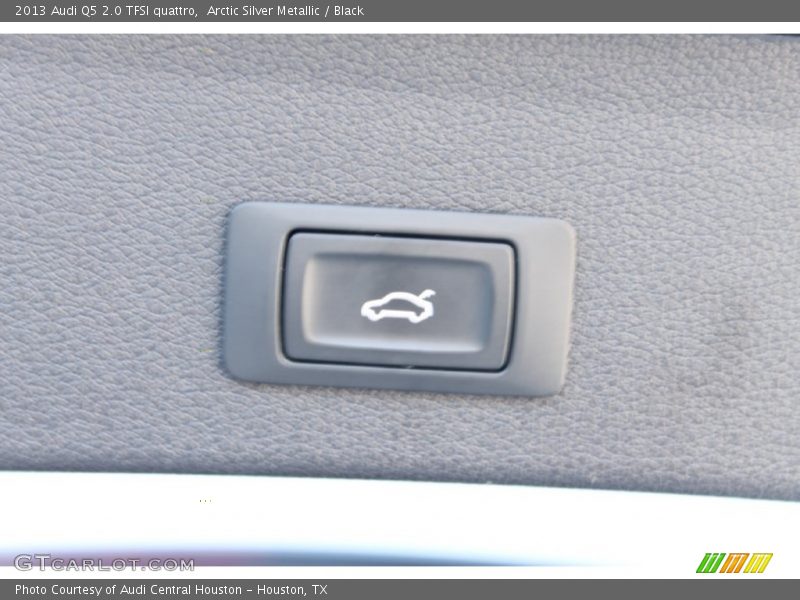 Arctic Silver Metallic / Black 2013 Audi Q5 2.0 TFSI quattro