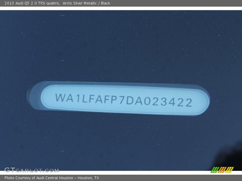 Arctic Silver Metallic / Black 2013 Audi Q5 2.0 TFSI quattro
