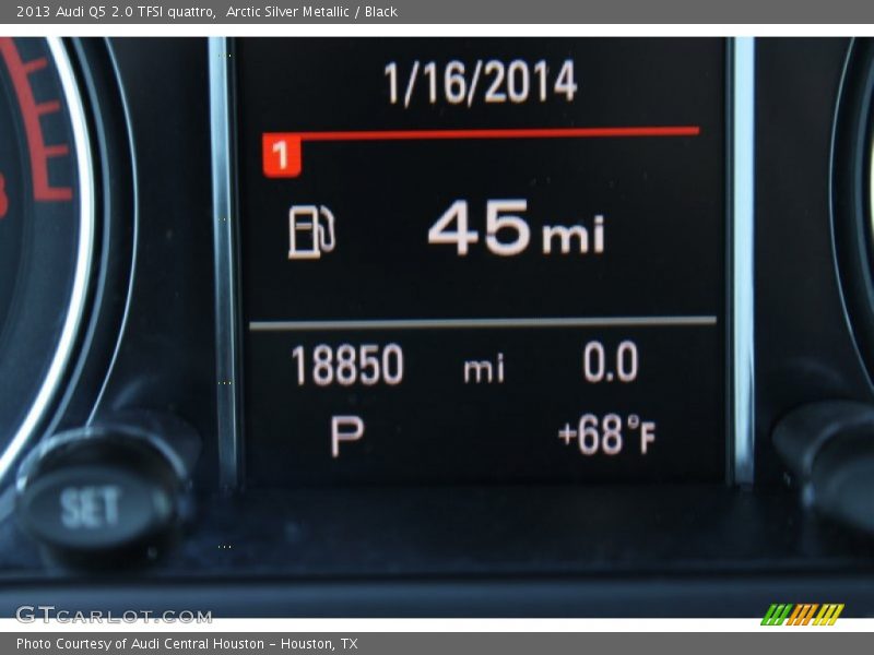 Arctic Silver Metallic / Black 2013 Audi Q5 2.0 TFSI quattro