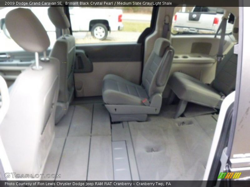 Brilliant Black Crystal Pearl / Medium Slate Gray/Light Shale 2009 Dodge Grand Caravan SE