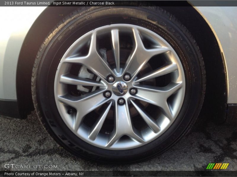 Ingot Silver Metallic / Charcoal Black 2013 Ford Taurus Limited