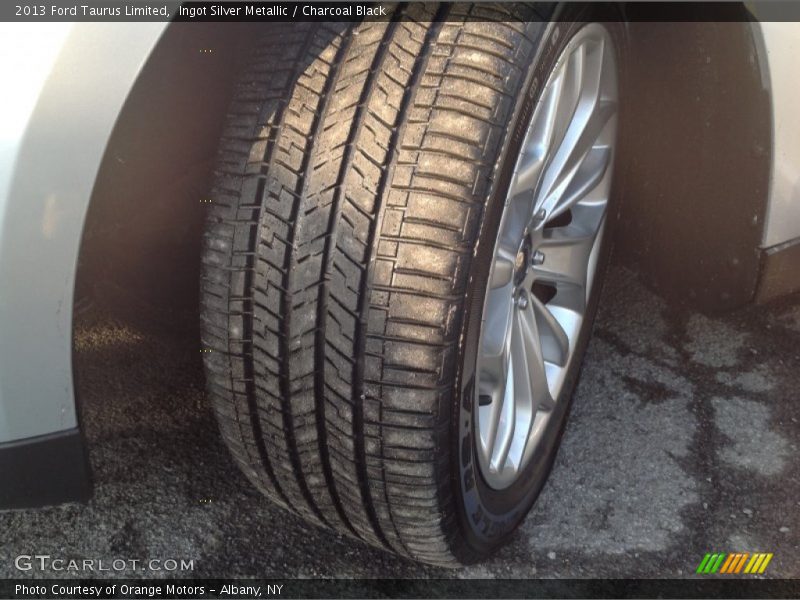 Ingot Silver Metallic / Charcoal Black 2013 Ford Taurus Limited