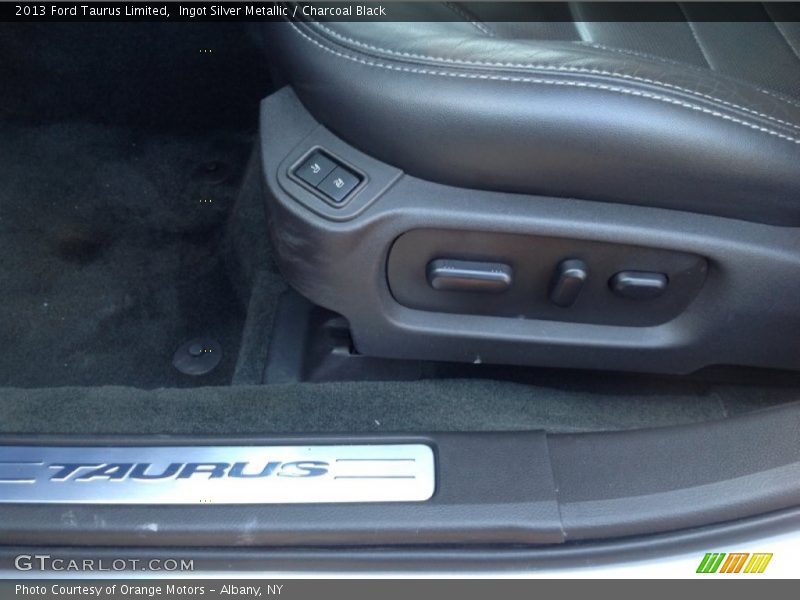 Ingot Silver Metallic / Charcoal Black 2013 Ford Taurus Limited
