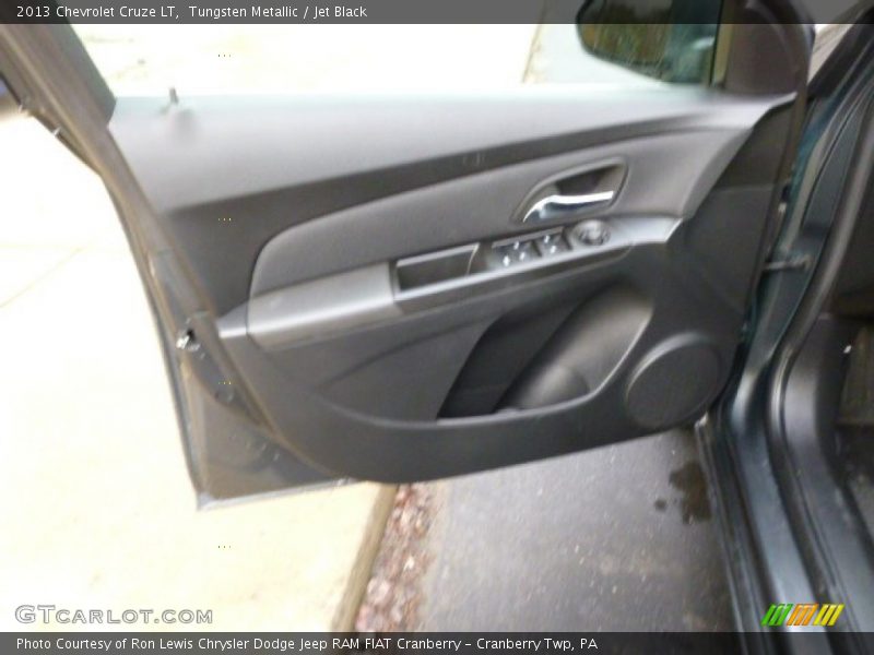 Tungsten Metallic / Jet Black 2013 Chevrolet Cruze LT