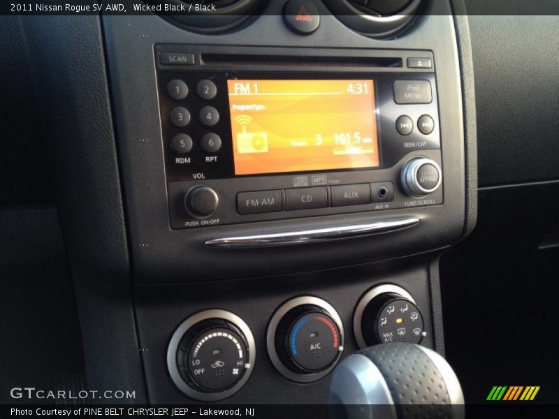 Wicked Black / Black 2011 Nissan Rogue SV AWD