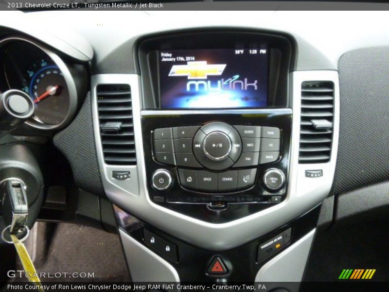 Tungsten Metallic / Jet Black 2013 Chevrolet Cruze LT