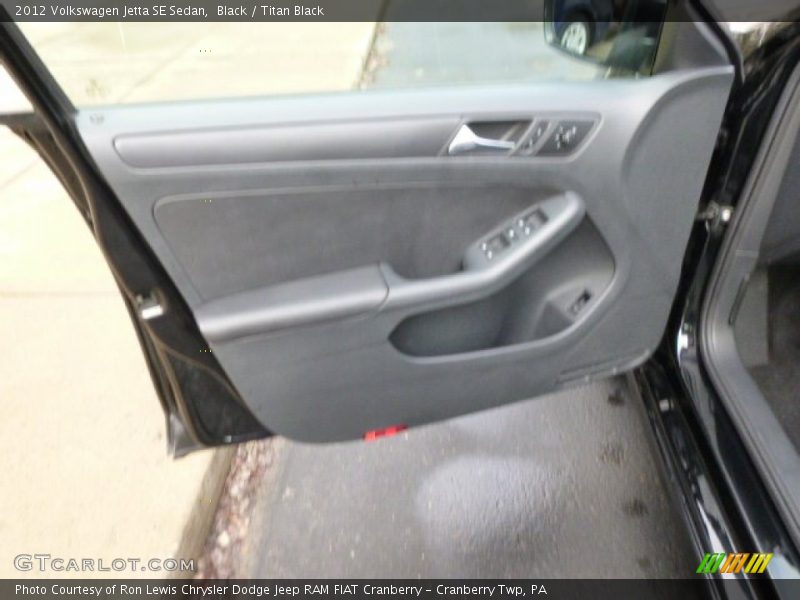 Black / Titan Black 2012 Volkswagen Jetta SE Sedan