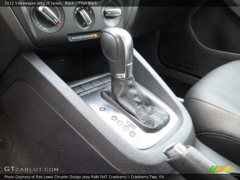 Black / Titan Black 2012 Volkswagen Jetta SE Sedan
