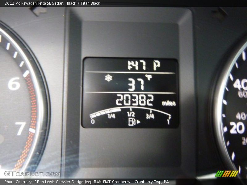 Black / Titan Black 2012 Volkswagen Jetta SE Sedan