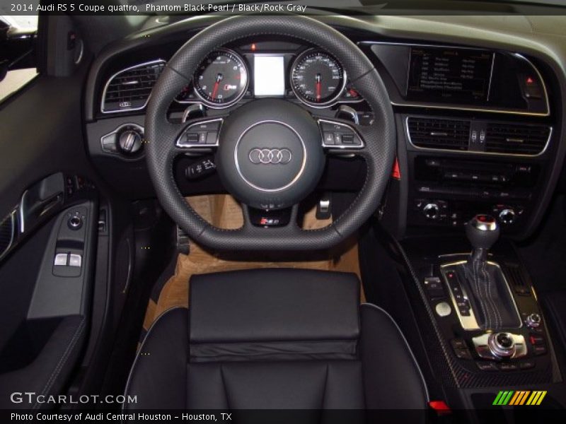 Dashboard of 2014 RS 5 Coupe quattro