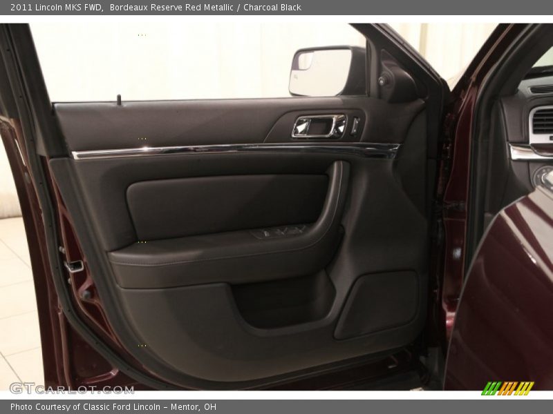 Bordeaux Reserve Red Metallic / Charcoal Black 2011 Lincoln MKS FWD