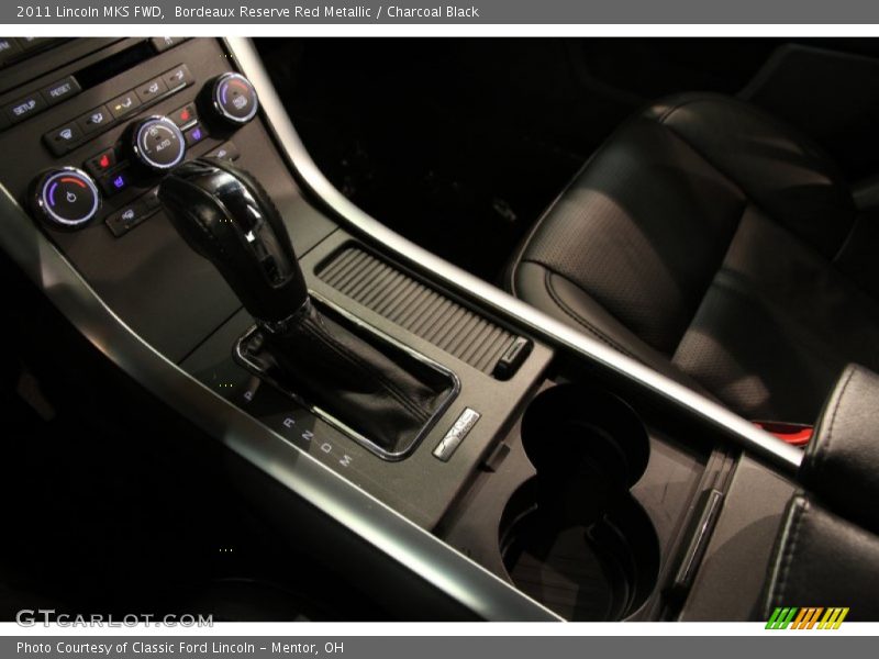 Bordeaux Reserve Red Metallic / Charcoal Black 2011 Lincoln MKS FWD