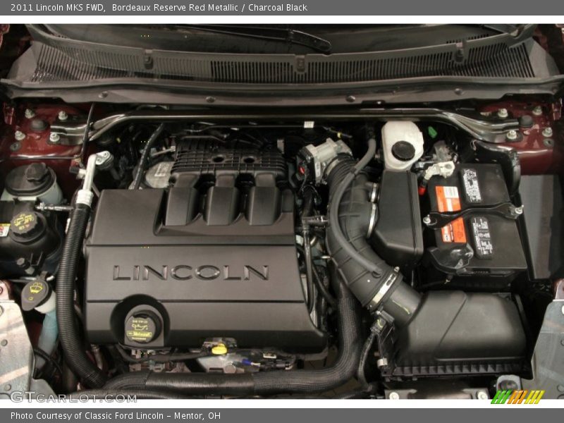 Bordeaux Reserve Red Metallic / Charcoal Black 2011 Lincoln MKS FWD