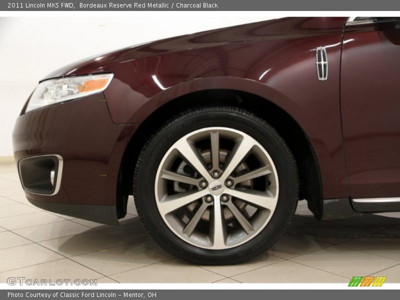 Bordeaux Reserve Red Metallic / Charcoal Black 2011 Lincoln MKS FWD
