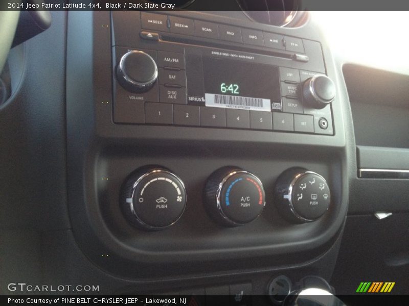 Black / Dark Slate Gray 2014 Jeep Patriot Latitude 4x4