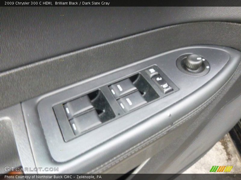 Brilliant Black / Dark Slate Gray 2009 Chrysler 300 C HEMI