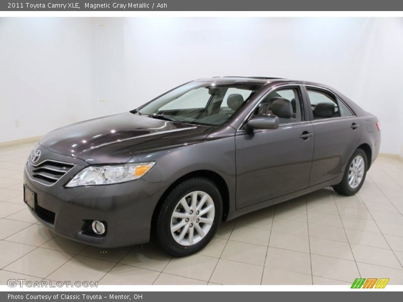 Magnetic Gray Metallic / Ash 2011 Toyota Camry XLE