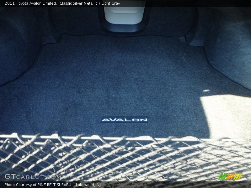 Classic Silver Metallic / Light Gray 2011 Toyota Avalon Limited