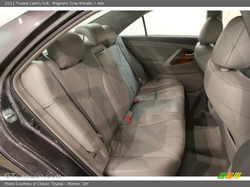 Magnetic Gray Metallic / Ash 2011 Toyota Camry XLE