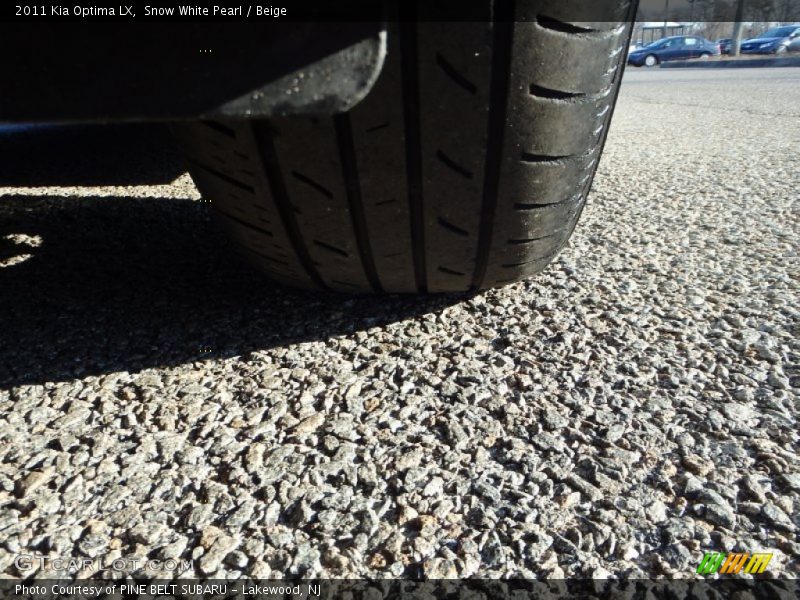 Snow White Pearl / Beige 2011 Kia Optima LX