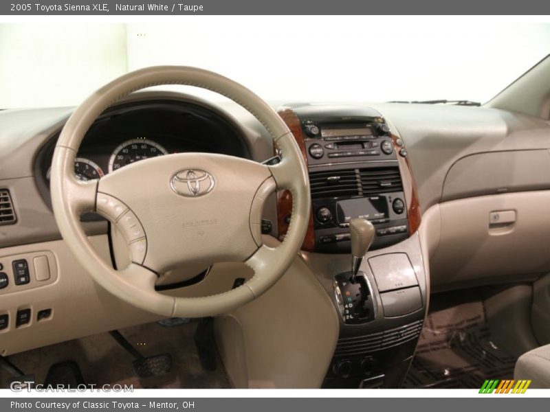 Natural White / Taupe 2005 Toyota Sienna XLE