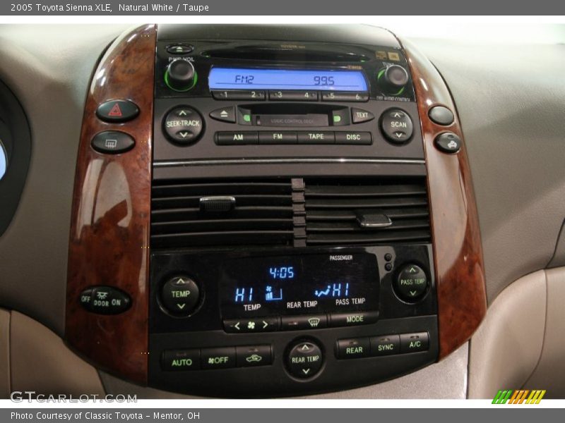 Natural White / Taupe 2005 Toyota Sienna XLE