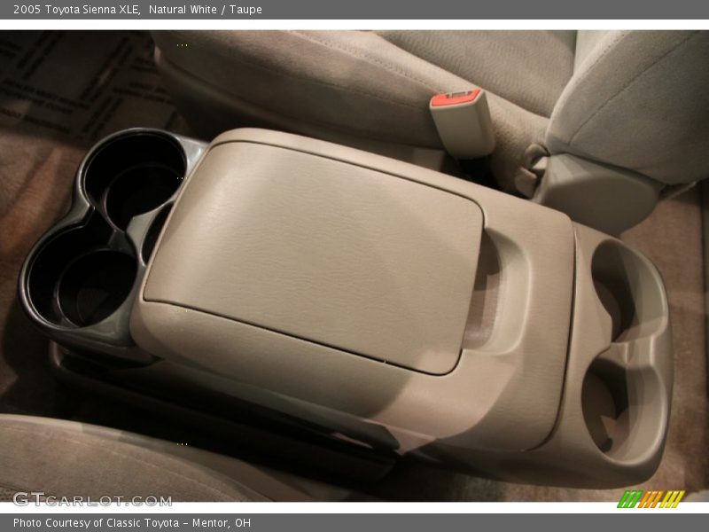 Natural White / Taupe 2005 Toyota Sienna XLE