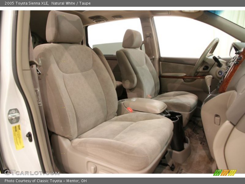 Natural White / Taupe 2005 Toyota Sienna XLE