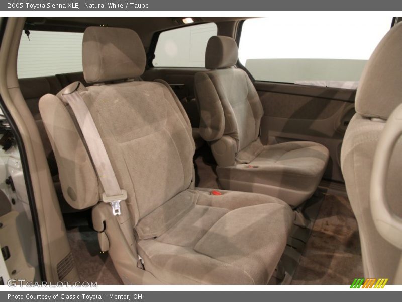 Natural White / Taupe 2005 Toyota Sienna XLE
