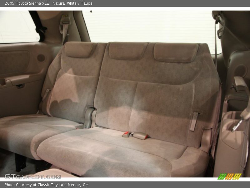 Natural White / Taupe 2005 Toyota Sienna XLE