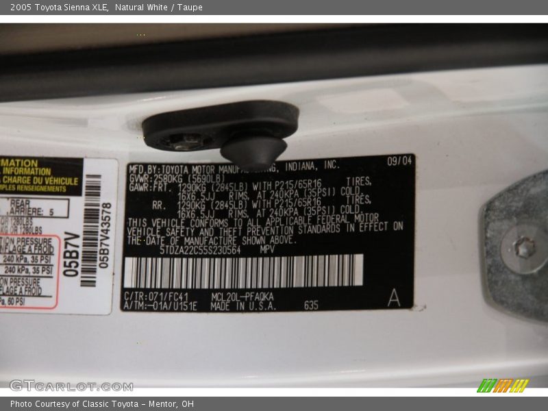 Natural White / Taupe 2005 Toyota Sienna XLE