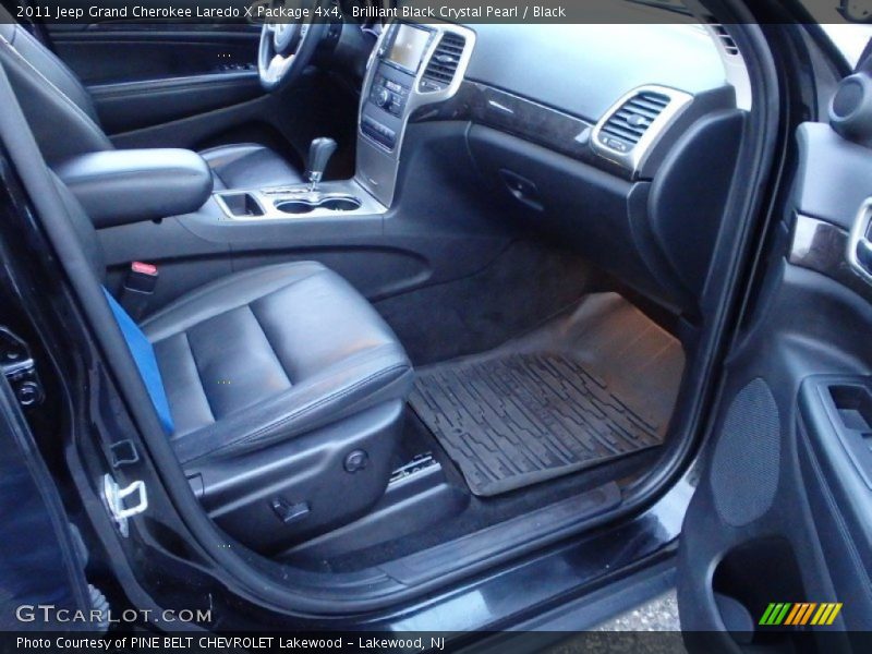 Brilliant Black Crystal Pearl / Black 2011 Jeep Grand Cherokee Laredo X Package 4x4