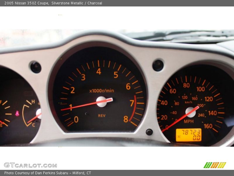 Silverstone Metallic / Charcoal 2005 Nissan 350Z Coupe