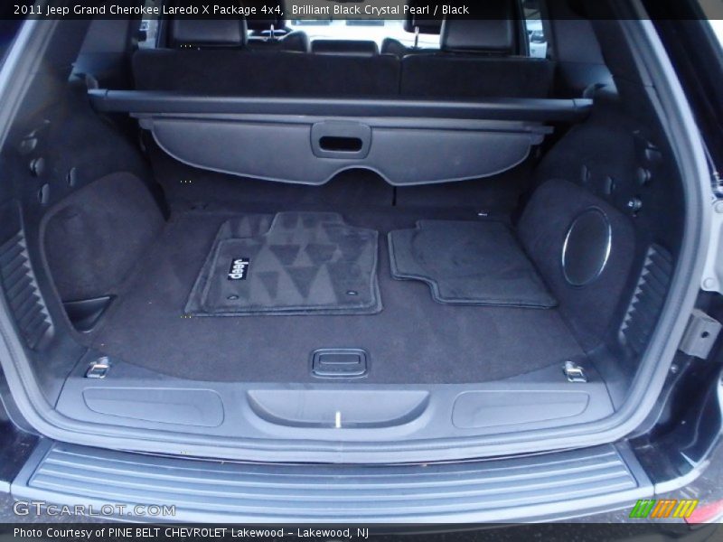 Brilliant Black Crystal Pearl / Black 2011 Jeep Grand Cherokee Laredo X Package 4x4