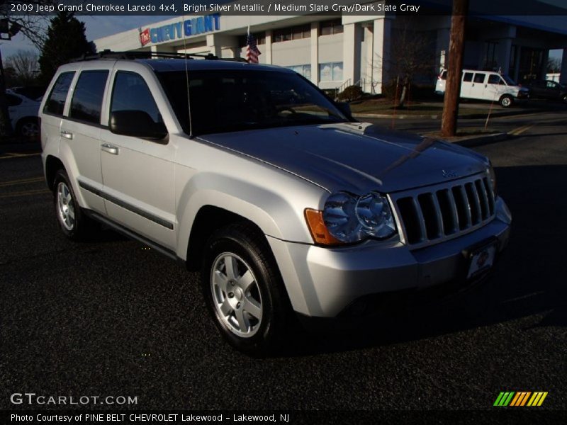 Bright Silver Metallic / Medium Slate Gray/Dark Slate Gray 2009 Jeep Grand Cherokee Laredo 4x4