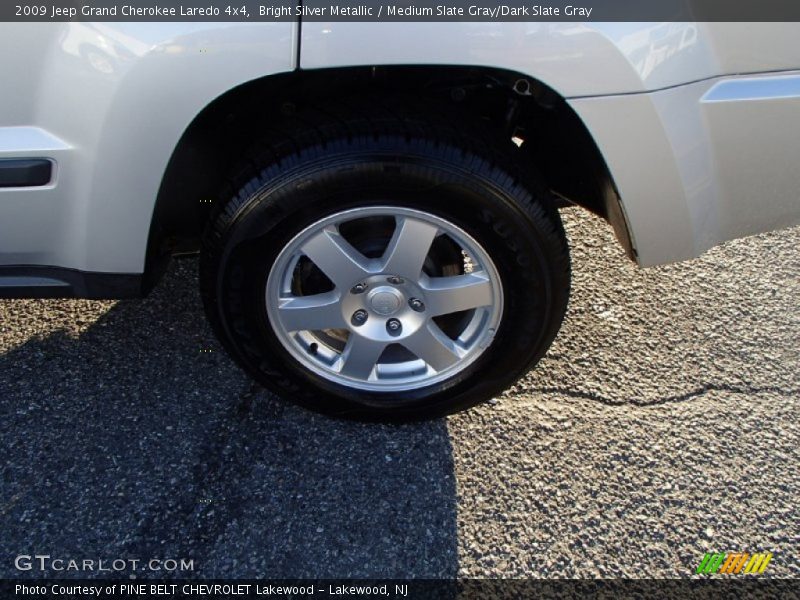 Bright Silver Metallic / Medium Slate Gray/Dark Slate Gray 2009 Jeep Grand Cherokee Laredo 4x4
