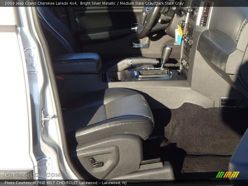 Bright Silver Metallic / Medium Slate Gray/Dark Slate Gray 2009 Jeep Grand Cherokee Laredo 4x4