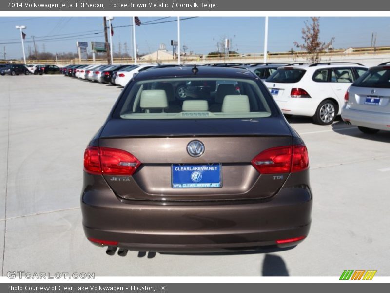 Toffee Brown Metallic / Cornsilk Beige 2014 Volkswagen Jetta TDI Sedan