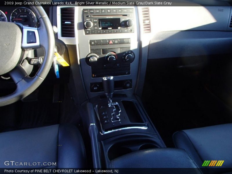 Bright Silver Metallic / Medium Slate Gray/Dark Slate Gray 2009 Jeep Grand Cherokee Laredo 4x4