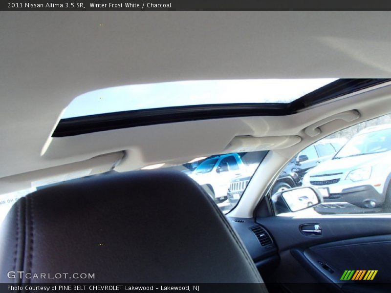 Winter Frost White / Charcoal 2011 Nissan Altima 3.5 SR